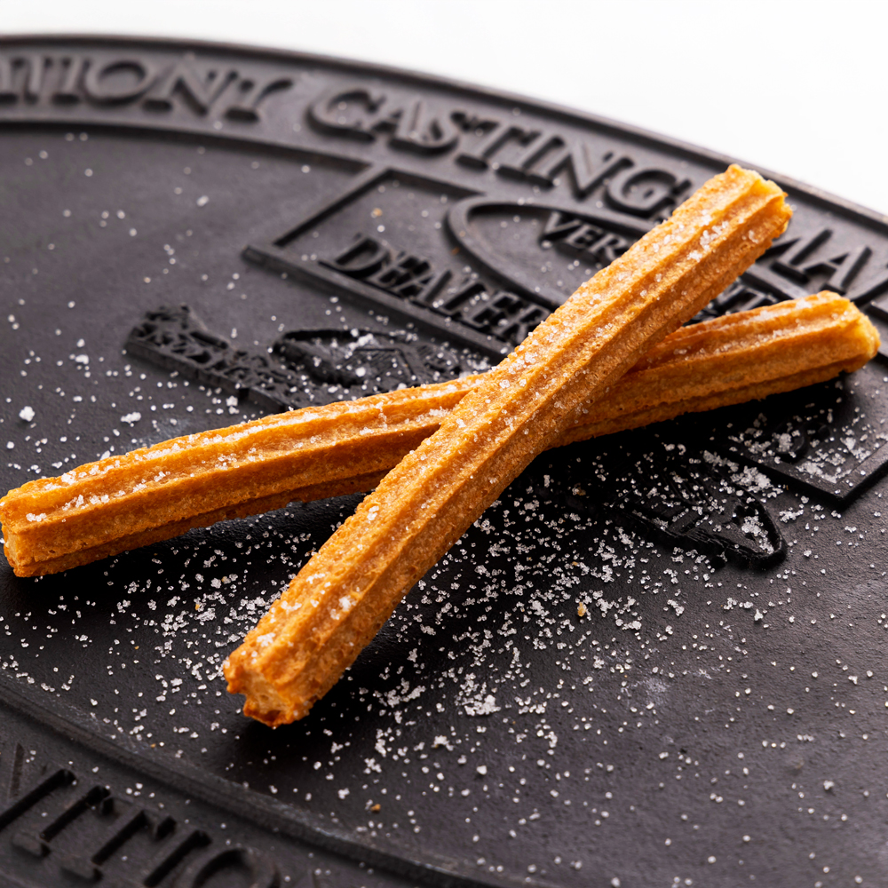 チュロス2本 チュロス2本|各務原でピザ・ハンバーガーのデリバリー・テイクアウトならボムボムキッチン各務原店