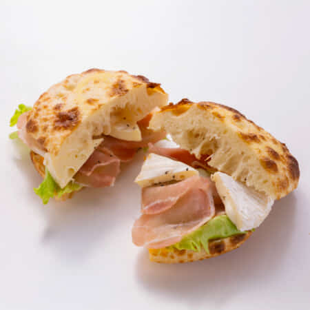 生ハムカマンベールサンドセット｜各務原でピザ・ハンバーガーのデリバリー・テイクアウトならボムボムキッチン各務原店